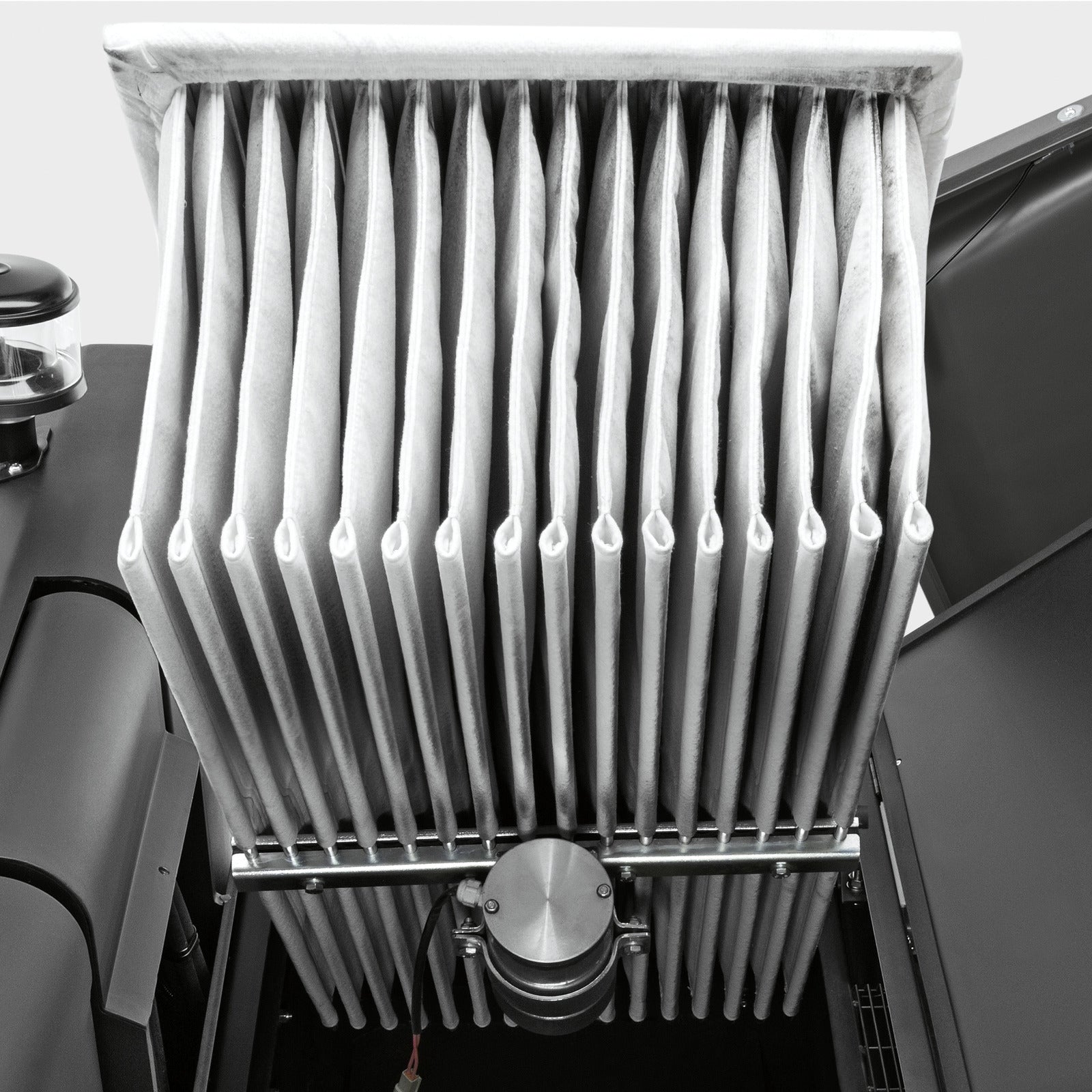 KM 130/300 R D Classic Binicili Vakumlu Süpürücü