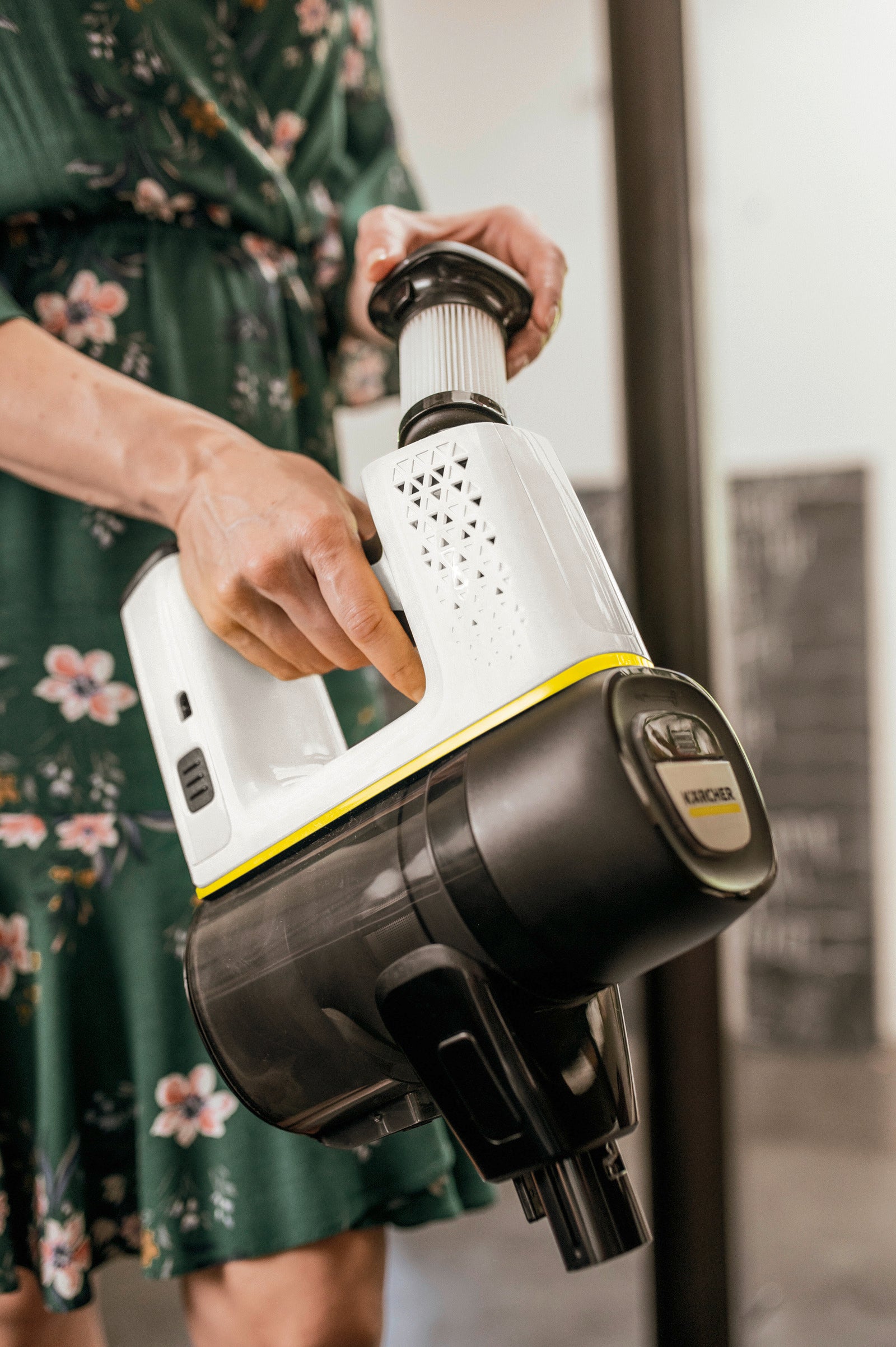 VC 6 Cordless ourFamily Pet Dikey Elektrikli Süpürge